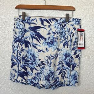 Ellen Tracy Blue Floral Skort